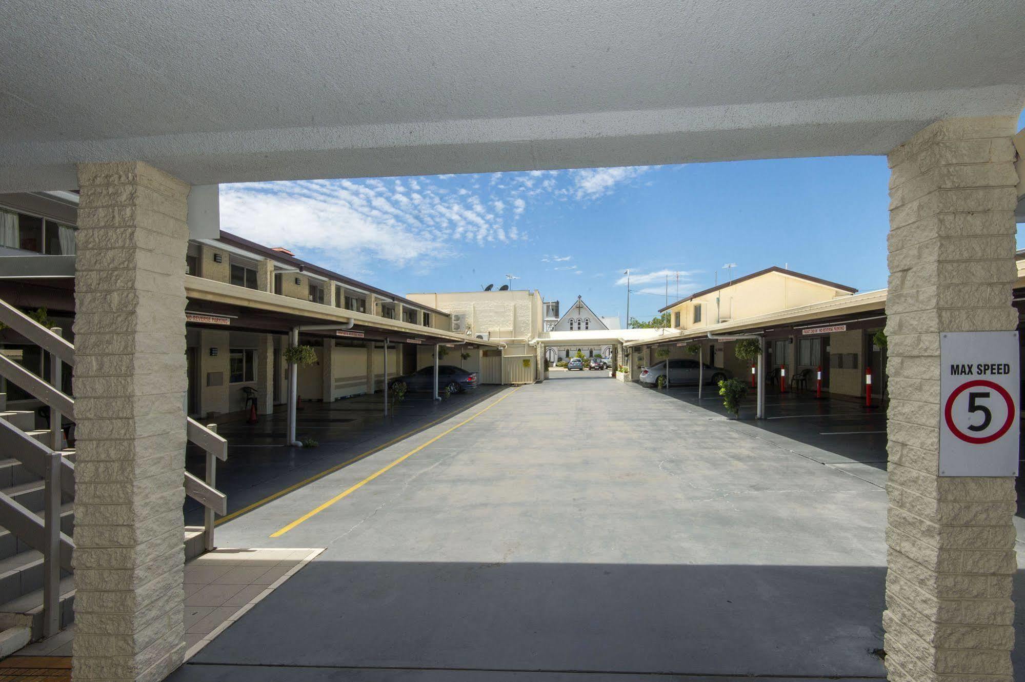 Coral Sands Motel Mackay Exteriör bild